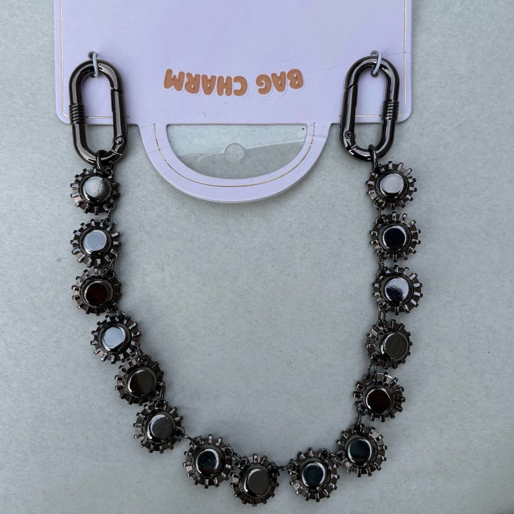 NWT  Crystal Chain Bag Charm - Picture 6 of 7